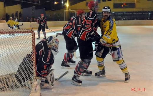 Photo hockey Division 1 - Division 1 : 13me journe : Neuilly/Marne vs Dunkerque - Les Corsaires gagnent une bataille