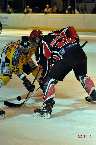Photo hockey Division 1 - Division 1 : 13me journe : Neuilly/Marne vs Dunkerque - Les Corsaires gagnent une bataille