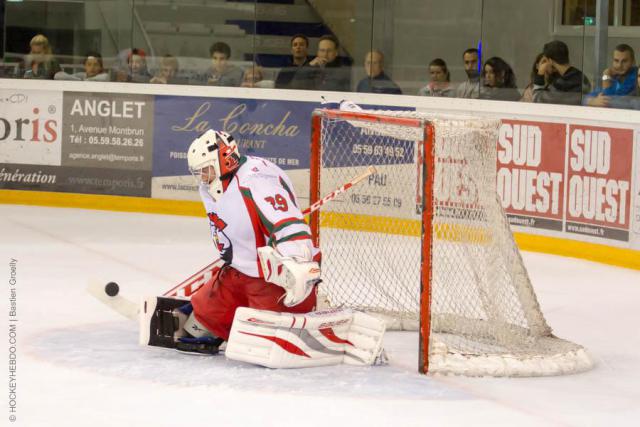 Photo hockey Division 1 - Division 1 : 13me journe : Tours  vs Courbevoie  - Les Remparts vainqueurs sans trop trembler