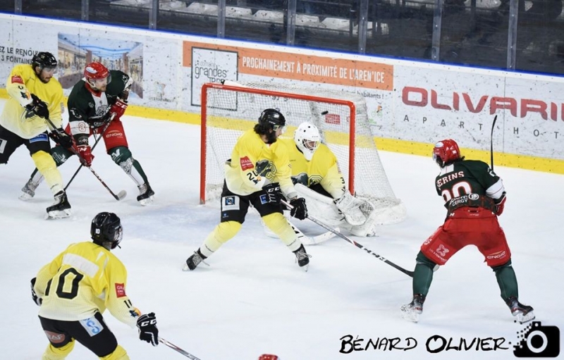 Photo hockey Division 1 - Division 1 : 15me journe : Cergy-Pontoise vs Chambry - Les Jokers assomment les lphants