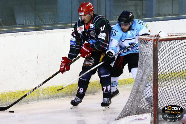 Photo hockey Division 1 - Division 1 : 15me journe : Mont-Blanc vs Tours  - Le Mont-Blanc au dessus des Remparts