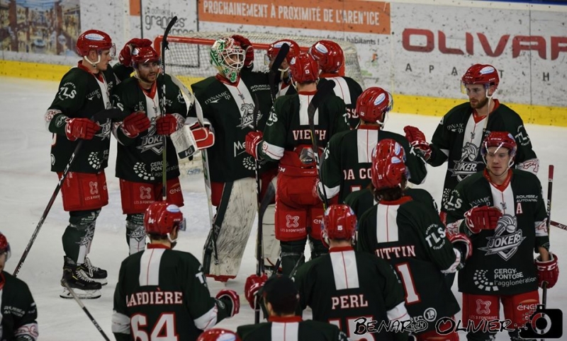 Photo hockey Division 1 - Division 1 : 17me journe : Cergy-Pontoise vs Montpellier  - Morsures de Vipers sans consquences pour les Jokers