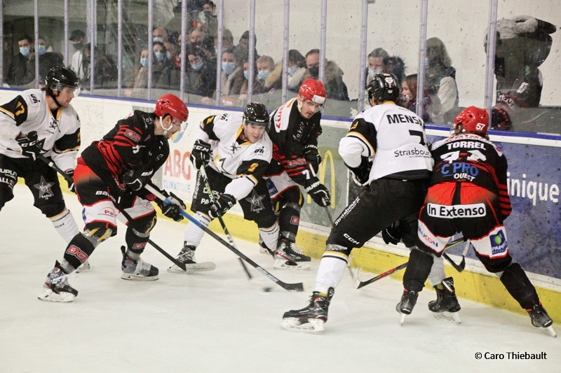 Photo hockey Division 1 - Division 1 : 17me journe : Cholet  vs Strasbourg  - Une de plus pour Cholet