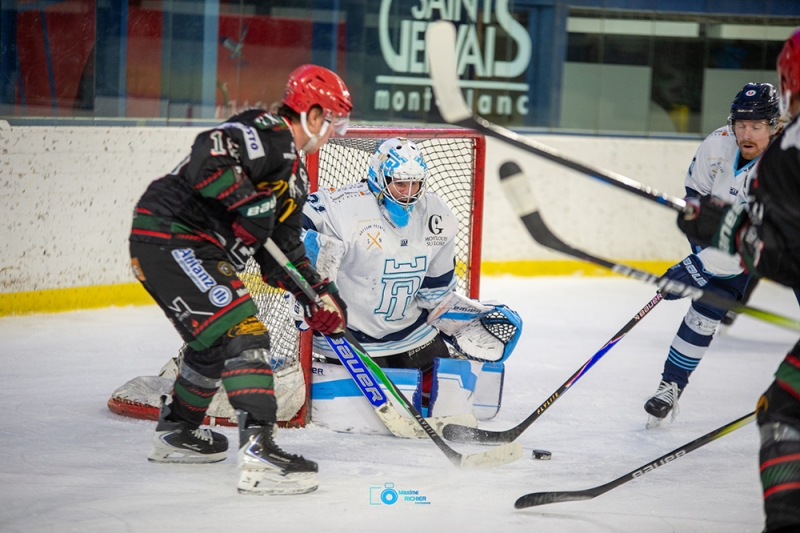 Photo hockey Division 1 - Division 1 : 17�me journ�e : Mont-Blanc vs Tours  - Le mauvais Tours des Remparts
