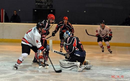 Photo hockey Division 1 - Division 1 : 18me journe : Neuilly/Marne vs Toulouse-Blagnac - Un brouillon aprs les ftes