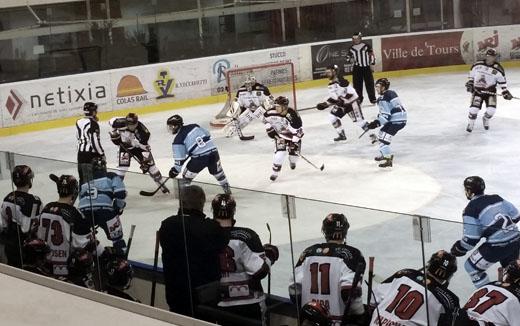 Photo hockey Division 1 - Division 1 : 18ème journée : Tours vs Mulhouse - Invasion de Scorpions en Touraine Photo hockey Division 1 - Division 1 : 18ème journée : Tours vs Mulhouse - Invasion de Scorpions en Touraine