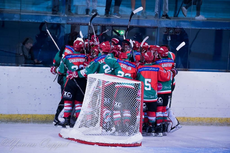 Photo hockey Division 1 - Division 1 : 1re journe : Mont-Blanc vs Brianon  - Mont-Blanc tient son exploit