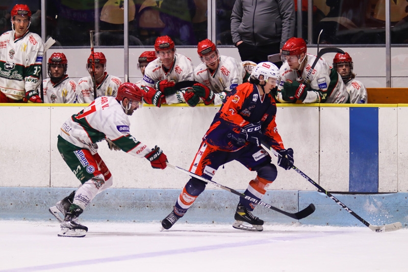 Photo hockey Division 1 - Division 1 : 22ème journée : Clermont-Ferrand vs Mont-Blanc - Clermont défait mais en progression