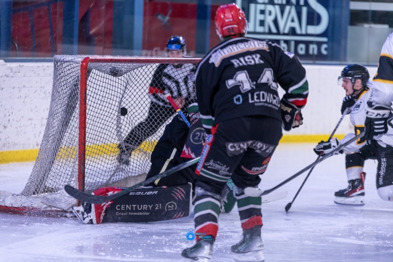 Photo hockey Division 1 - Division 1 : 22me journe : Mont-Blanc vs Strasbourg  - Intense combat, succs strasbourgeois!