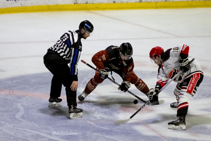 Photo hockey Division 1 - Division 1 : 22�me journ�e : Morzine-Avoriaz vs Neuilly/Marne - Morzine fait tomber Neuilly et respire