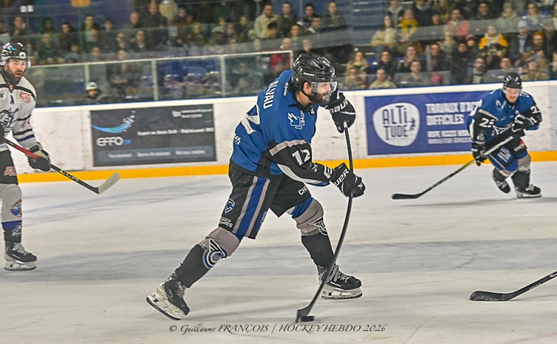 Photo hockey Division 1 - Division 1 : 22�me journ�e : Nantes vs Courchevel-M�ribel-Pralognan - Le HCMP s�impose aux tirs au but sur la glace des Corsaires de Nantes