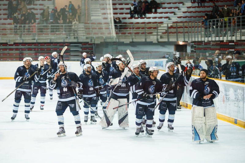 Photo hockey Division 1 - Division 1 : 23me journe : Marseille vs Neuilly/Marne - Les Spartiates se donnent de l