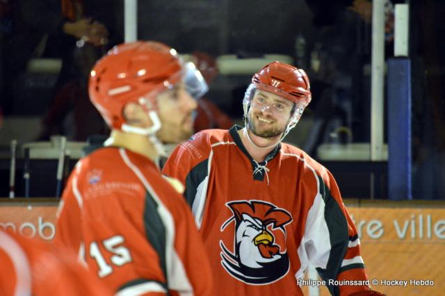 Photo hockey Division 1 - Division 1 : 24ème journée : Courbevoie vs Tours - Les Coqs virevoltent Photo hockey Division 1 - Division 1 : 24ème journée : Courbevoie vs Tours - Les Coqs virevoltent