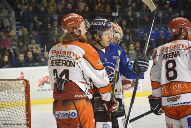 Photo hockey Division 1 - Division 1 : 25me journe : Nantes  vs Cholet  - D1 : Le Derby et les Playoffs cest pour Cholet