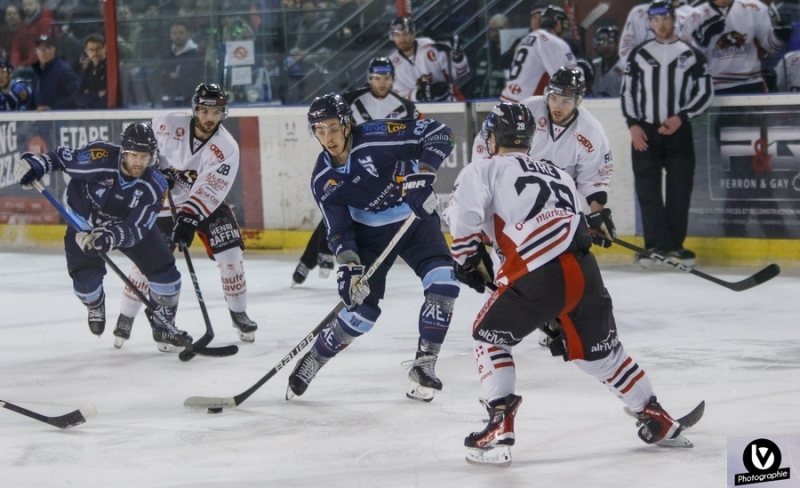 Photo hockey Division 1 - Division 1 : 25me journe : Tours  vs Morzine-Avoriaz - Une dinguerie !!! 