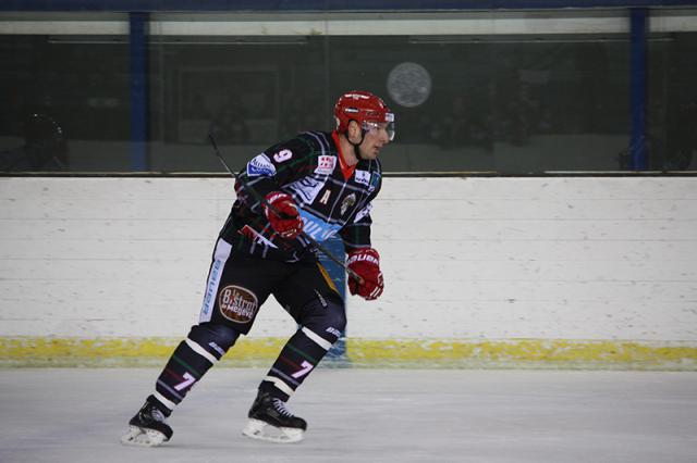 Photo hockey Division 1 - Division 1 : 26me journe : Mont-Blanc vs Courbevoie  - Mont-Blanc termine par un succs
