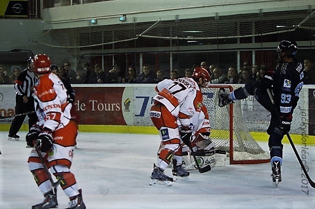 Photo hockey Division 1 - Division 1 : 26me journe : Tours  vs Cholet  - D1 : Tours retrouve le chemin de la victoire