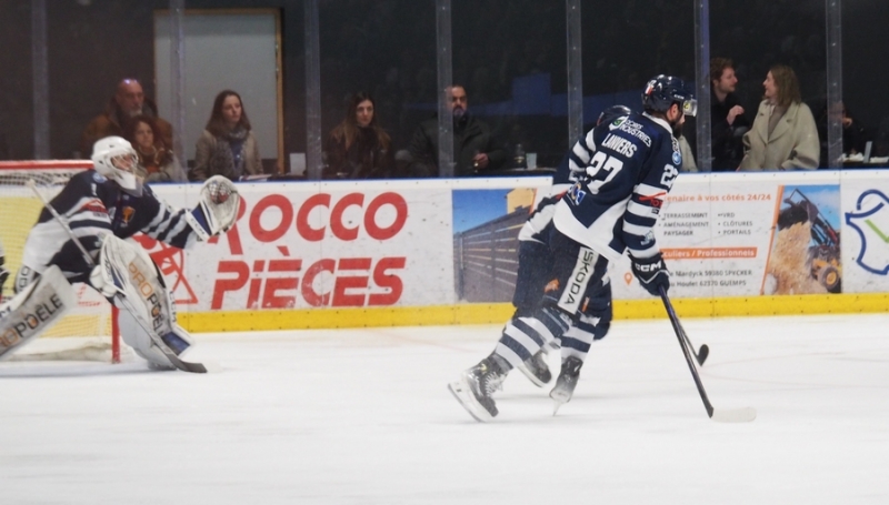 Photo hockey Division 1 - Division 1 : 28�me journ�e : Dunkerque vs Neuilly/Marne - Dunkerque encha�ne en s�imposant aux tirs au but face � Neuilly-sur-Marne