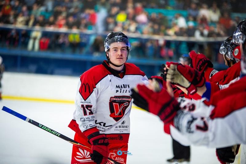 Photo hockey Division 1 - Division 1 : 28�me journ�e : Mont-Blanc vs Valenciennes - Mont-Blanc en play-offs, Valenciennes un point�!