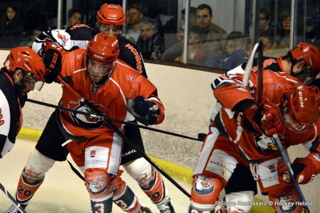 Photo hockey Division 1 - Division 1 : 2ème journée : Courbevoie vs Neuilly/Marne - Neuilly en force Photo hockey Division 1 - Division 1 : 2ème journée : Courbevoie vs Neuilly/Marne - Neuilly en force
