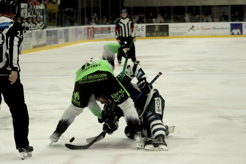 Photo hockey Division 1 - Division 1 : 2me journe : Dunkerque vs Epinal  - pinal ressort vainqueur de ce premier choc 