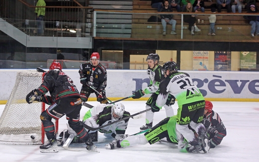 Photo hockey Division 1 - Division 1 : 30�me journ�e : Mont-Blanc vs Epinal  - Les Y�tis chassent les Wildcats