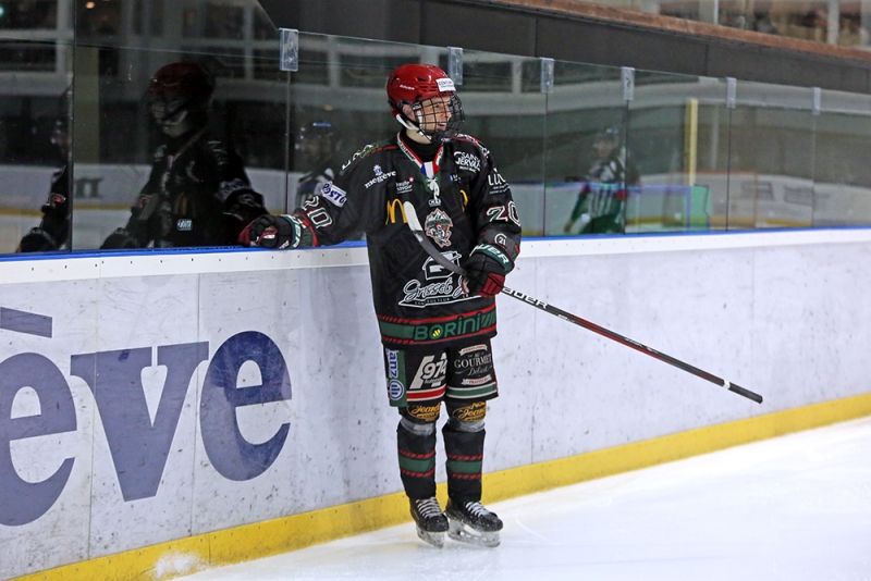 Photo hockey Division 1 - Division 1 : 30�me journ�e : Mont-Blanc vs Epinal  - Les Y�tis chassent les Wildcats