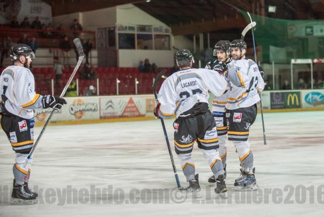 Photo hockey Division 1 - Division 1 : 3me journe : Brianon  vs Brest  - D1 : Troisime victoire pour les Diables 