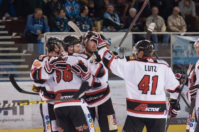 Photo hockey Division 1 - Division 1 : 3me journe : Tours  vs Mulhouse - Un passage  vide coupable