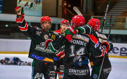 Photo hockey Division 1 - Division 1 : 4me journe : Mont-Blanc vs Tours  - Belle ractionhaut-savoyarde !