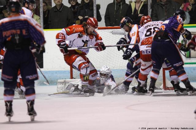 Photo hockey Division 1 - Division 1 : 5me journe : Clermont-Ferrand vs Cholet  - Les Dogs croquent les Sangliers
