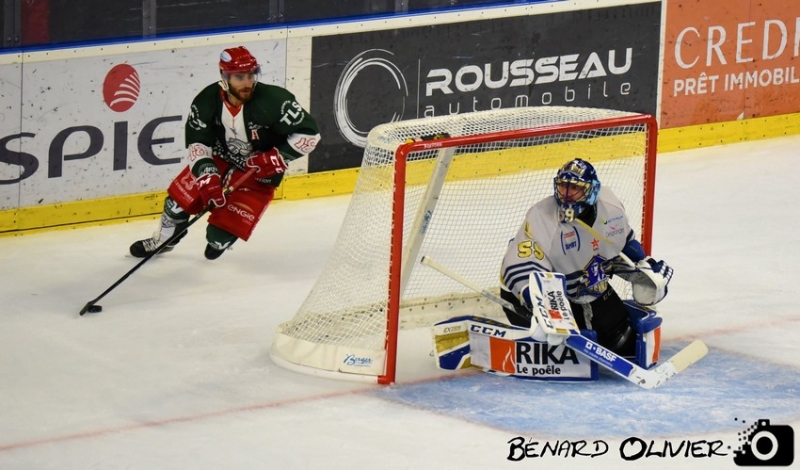 Photo hockey Division 1 - Division 1 : Cergy-Pontoise (Les Jokers) - Cergy-Pontoise prt  monter dans le grand huit