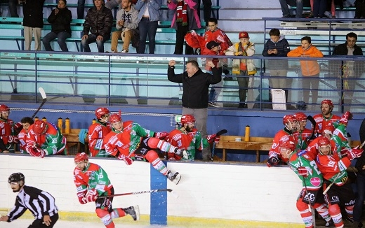 Photo hockey Division 1 - Division 1 : Mont-Blanc (Les Yetis) - D1 - Mont-Blanc: Julien Guimard poursuit laventure