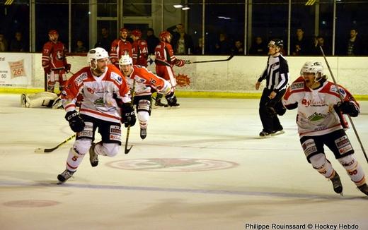 Photo hockey Division 1 - Division 1 : phase finale de  maintien, 2me tour, match 2 : Courbevoie  vs La Roche-sur-Yon - La Roche-sur-Yon sauve
