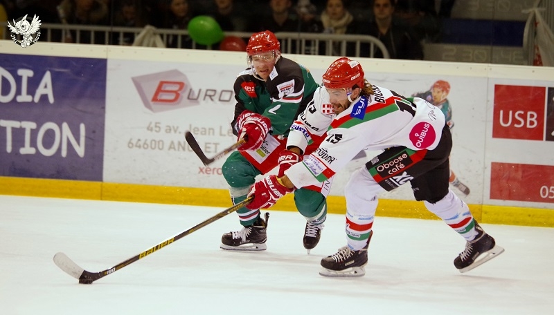 Photo hockey Division 1 - Division 1 : playoff, quart de finale, match 1 : Anglet vs Mont-Blanc - Anglet dun souffle