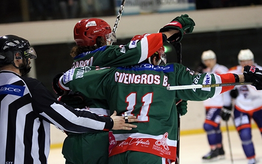 Photo hockey Division 1 - Division 1 - poule de maintien 1re journe : Mont-Blanc vs Montpellier  - Le Yti mord la Vipre