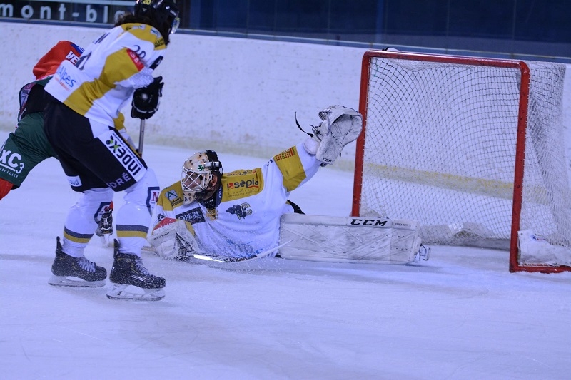 Photo hockey Division 1 - Division 1 - poule de maintien 4me journe : Mont-Blanc vs Chambry - D1 : Difficile mais si prcieuseest la victoire !
