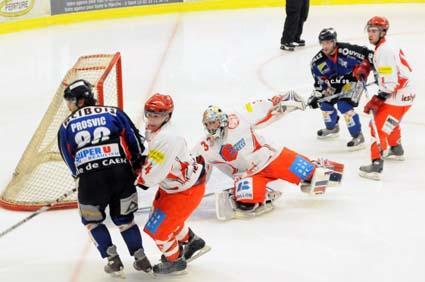 Photo hockey Division 1 - Play-off :  1/4, match retour : Caen  vs Valence - Le billet pour les 1/2