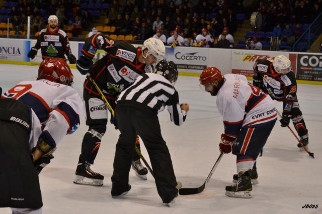 Photo hockey Division 2 - D2 : 10me journe - A : La Roche-sur-Yon vs Evry  - Repartir de l