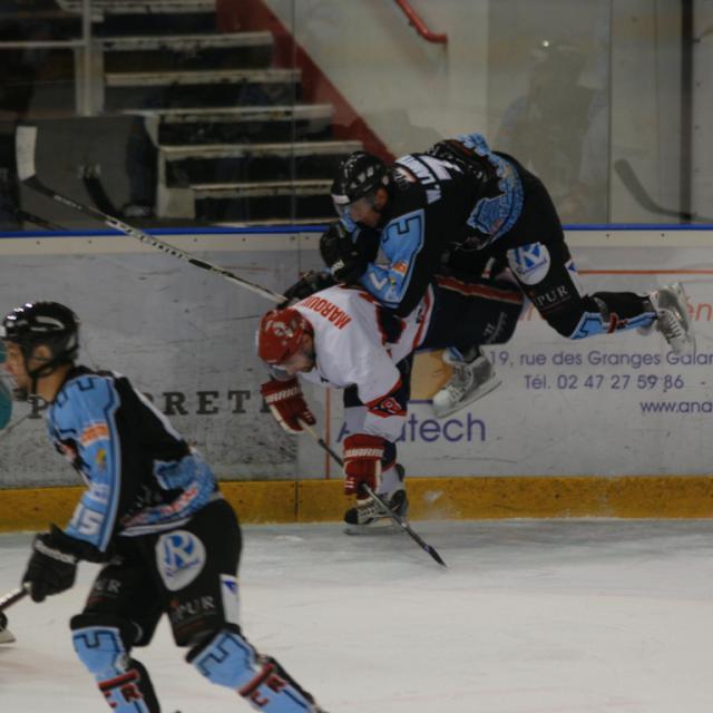 Photo hockey Division 2 - D2 : 10me journe - B : Tours  vs Evry  - Galerie photos du match