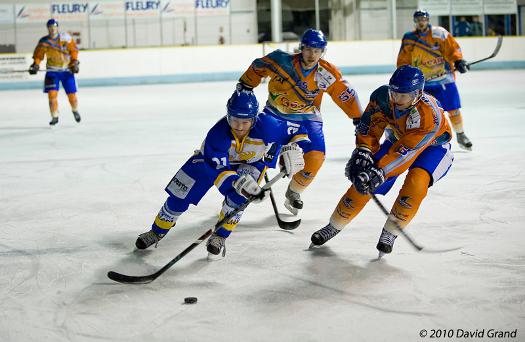 Photo hockey Division 2 - D2 : 11me journe - A : Clermont-Ferrand vs Champigny-sur-Marne - Clermont frein par l