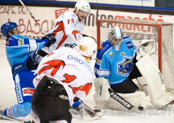 Photo hockey Division 2 - D2 : 11me journe - A : Villard-de-Lans vs La Roche-sur-Yon - La Roche, solide leader