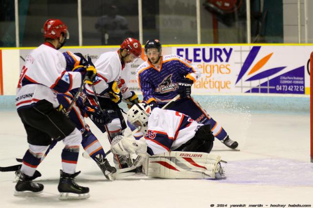 Photo hockey Division 2 - D2 : 12me journe - A : Clermont-Ferrand vs Evry  - Les Sangliers Arvernes craquent