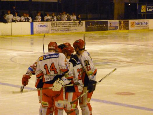 Photo hockey Division 2 - D2 : 13me journe - A : Metz vs Amnville - La fte des voisins 2