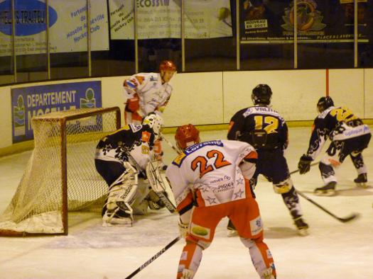 Photo hockey Division 2 - D2 : 13me journe - A : Metz vs Amnville - La fte des voisins 2