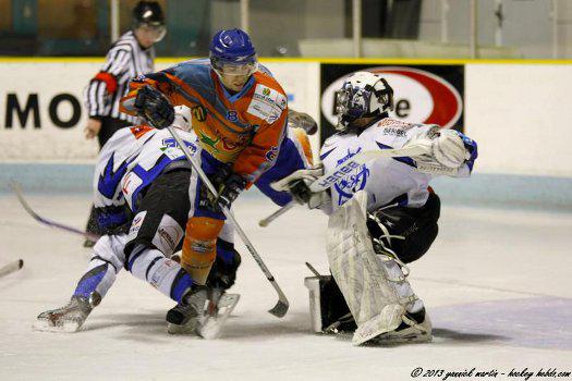 Photo hockey Division 2 - D2 : 13me journe - B : Clermont-Ferrand vs Courchevel-Mribel-Pralognan - Clermont limite la casse