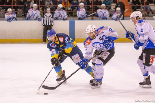 Photo hockey Division 2 - D2 : 14me journe - B : Limoges vs Courchevel-Mribel-Pralognan - Les Taureaux de Feu ont mang les Bouquetins
