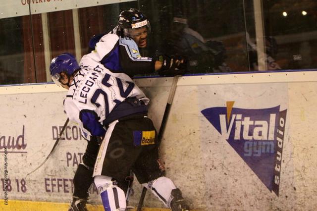 Photo hockey Division 2 - D2 : 15me journe - B : Tours  vs Compigne - Victoire encourageante pour Tours