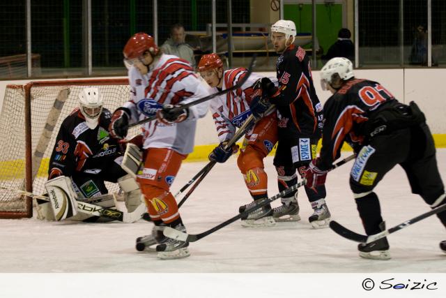 Photo hockey Division 2 - D2 : 15me journe poule B : La Roche-sur-Yon vs Cholet  - Division 2 : Derby dans le pays des insurgs