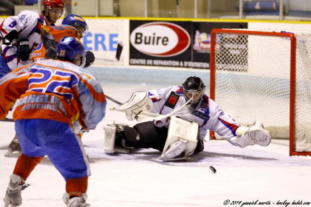 Photo hockey Division 2 - D2 : 17me journe - B : Clermont-Ferrand vs Asnires - Sangliers contre Castors, a joue  un poil